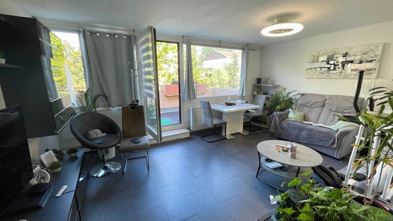 Helle 3-Zimmer-Wohnung mit Sonnenbalkon und TG-Stellplatz